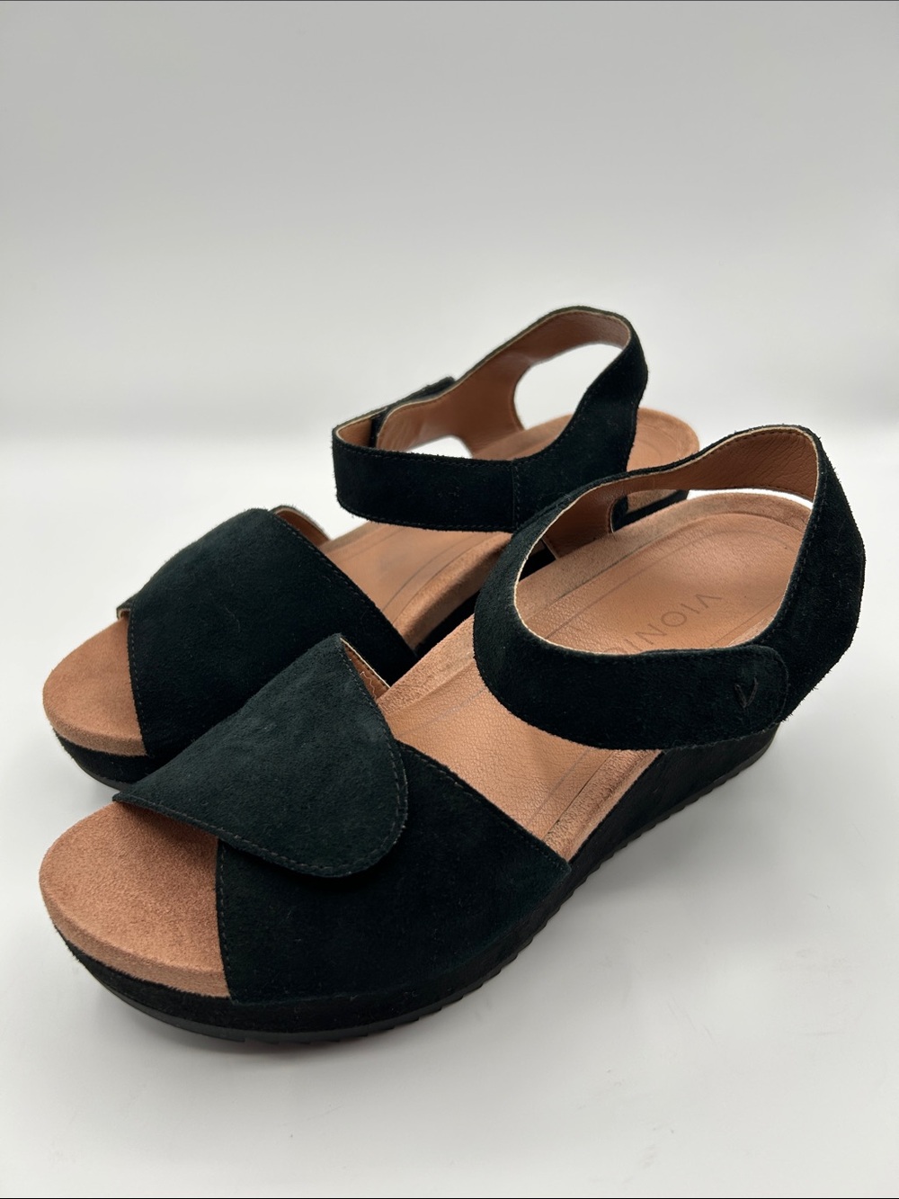 Vionic Astrid ll Black Suede Slingback Velcro Closure Wedge Orthopedic Sandals
